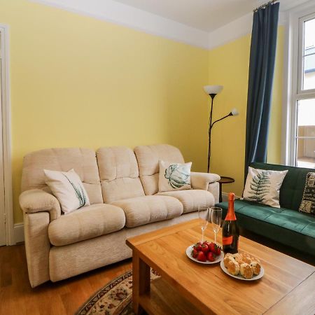 27 Exeter Street Villa ทินมัท ภายนอก รูปภาพ