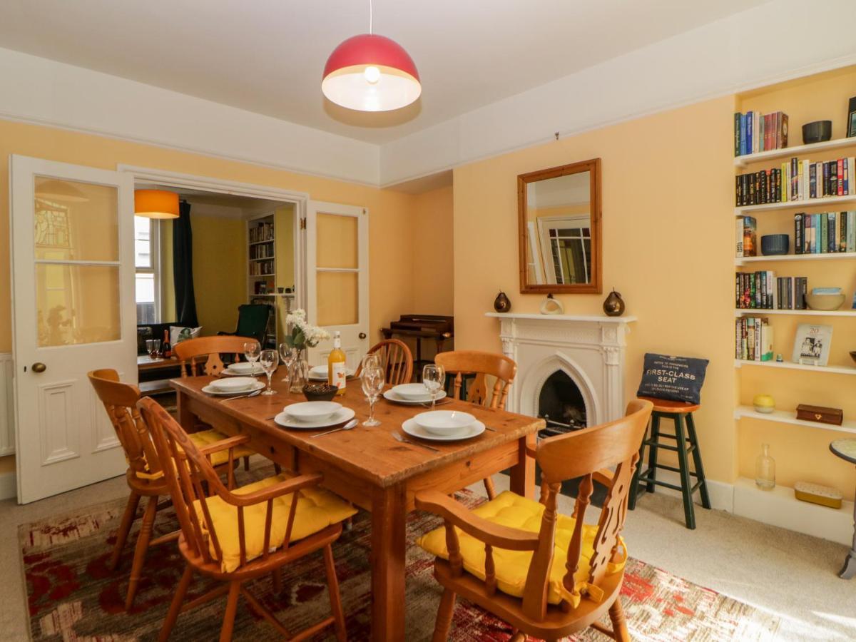 27 Exeter Street Villa ทินมัท ภายนอก รูปภาพ